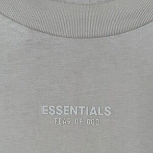 Fear of God Essentials T-Shirt Mens S Taupe Boxy Logo Streetwear Tee